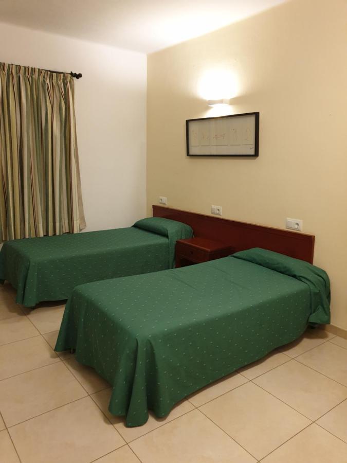 Hostal Maracaibo Can Pastilla  Bagian luar foto