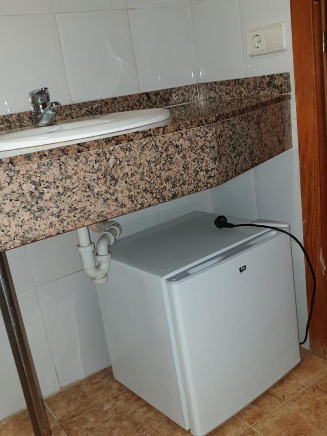 Hostal Maracaibo Can Pastilla  Bagian luar foto