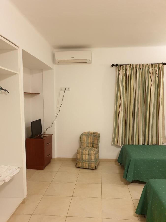 Hostal Maracaibo Can Pastilla  Bagian luar foto